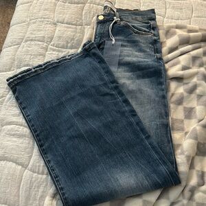 Wide leg Risen Jeans